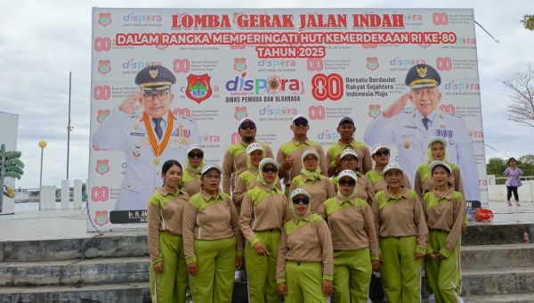 Lomba Gerak Jalan Indah SLB Negeri Luwuk Memperingati HUT Kemerdekaan RI Ke-80