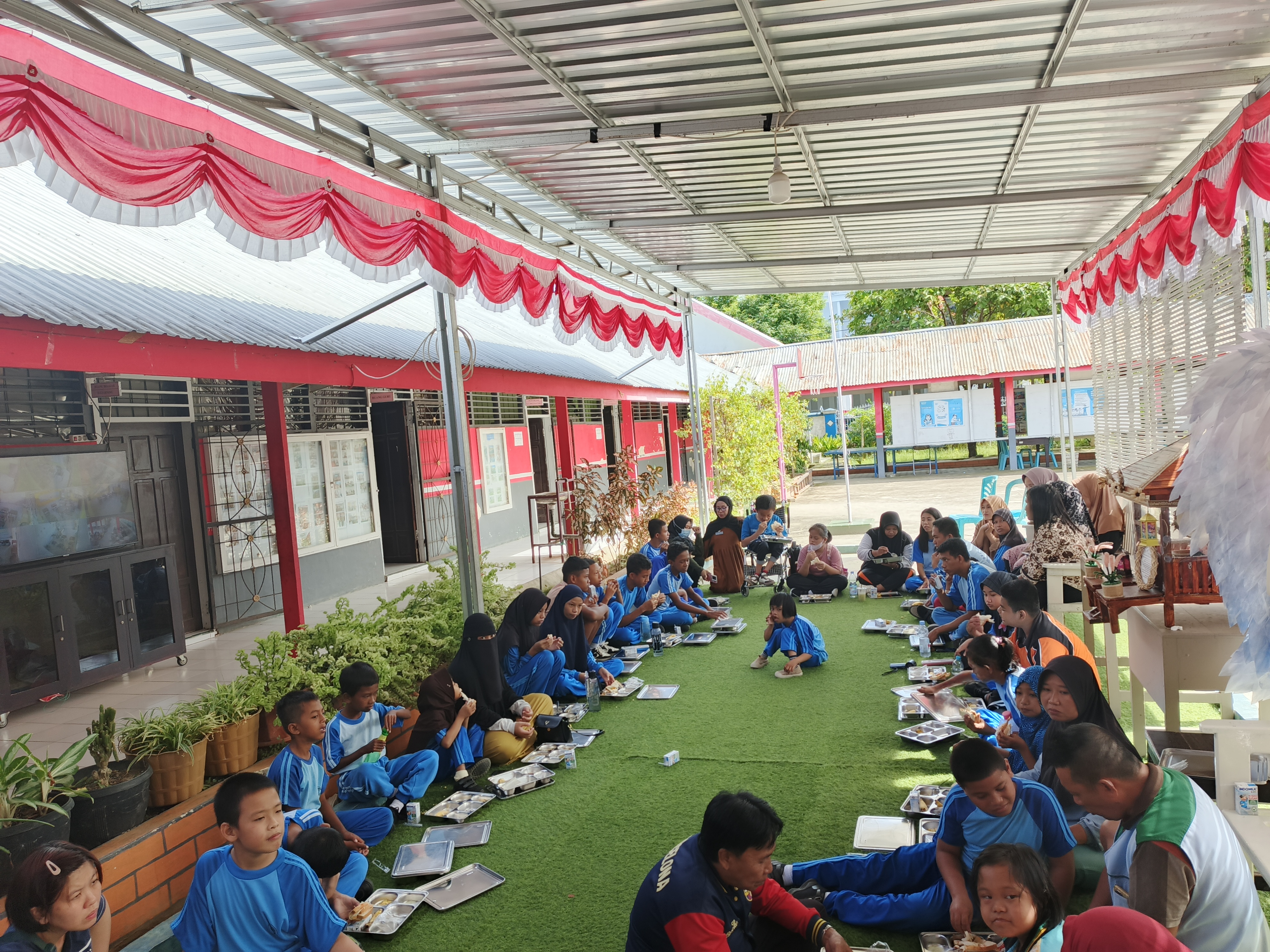 Makan Bergizi Gratis SLB Negeri Tolitoli